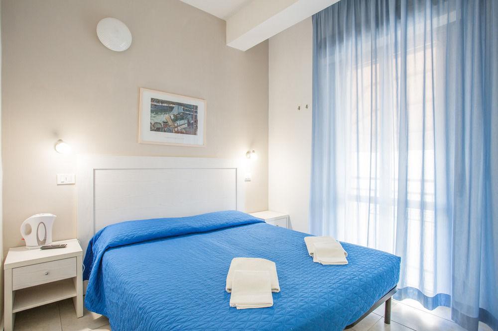 Hotel Nancy リミニ エクステリア 写真